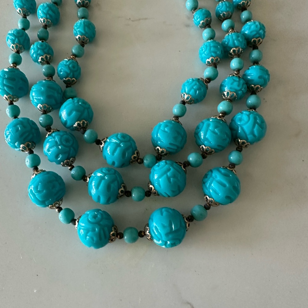 Vintage intricately beaded Necklace - Picture 4 of 5